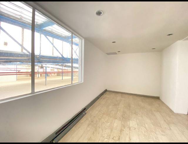 3,086M² WAREHOUSE TO LET IN STRIJDOMPARK